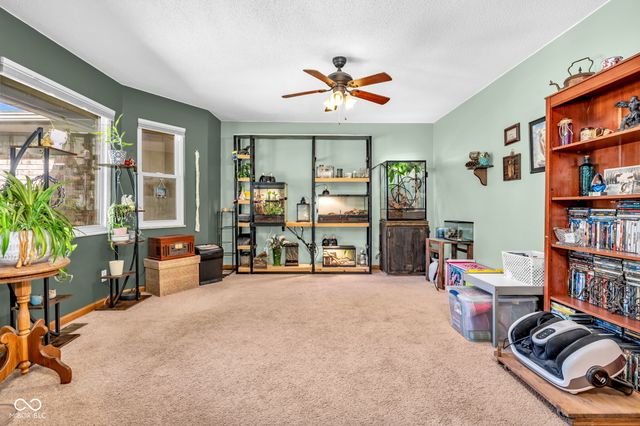 29 Robinwood Drive, Brownsburg, IN 46112