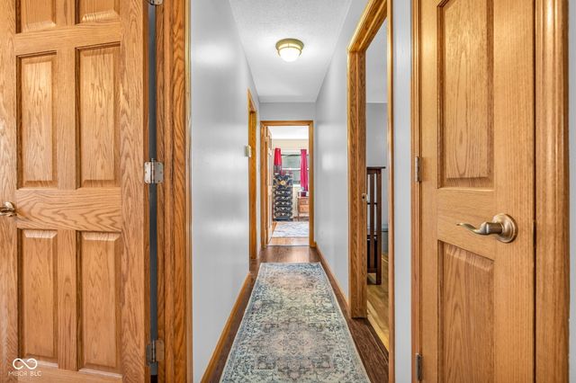 29 Robinwood Drive, Brownsburg, IN 46112