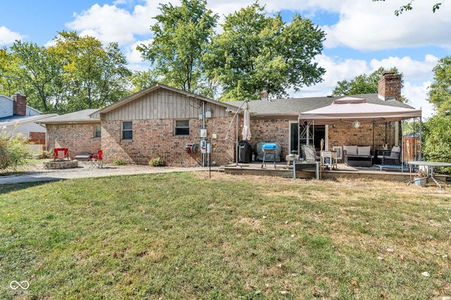 29 Robinwood Drive, Brownsburg, IN 46112