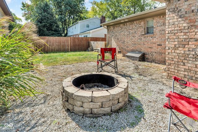 29 Robinwood Drive, Brownsburg, IN 46112