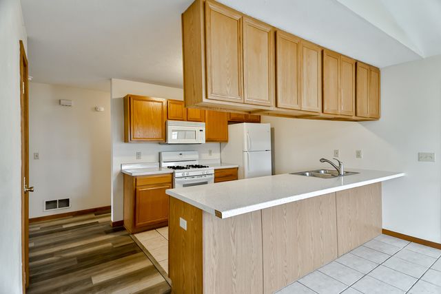 13000 PRIMROSE Place D, Poplar Grove, IL 61065