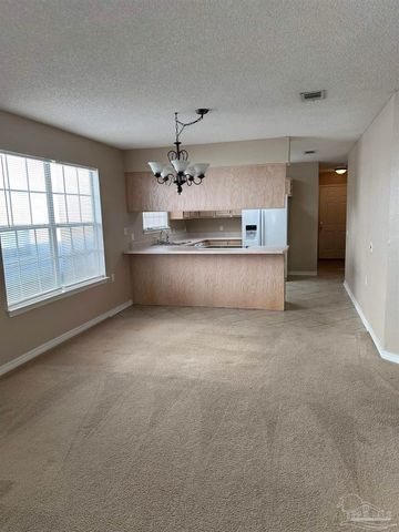 132 Wildflower Ln, Pensacola, FL 32514