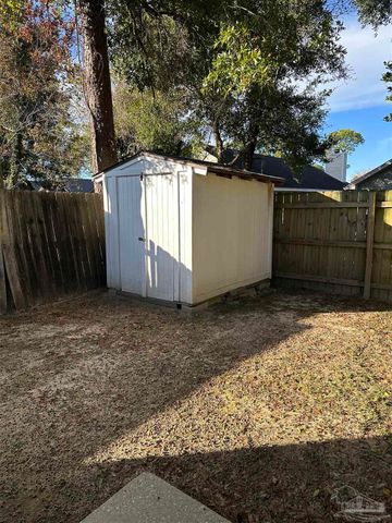 132 Wildflower Ln, Pensacola, FL 32514