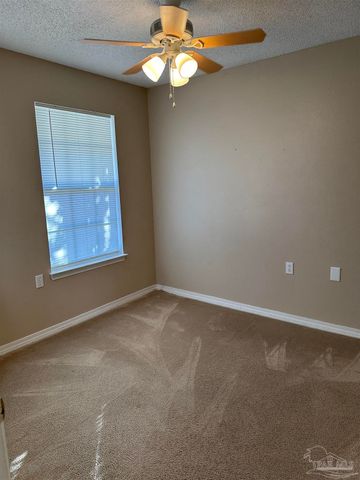 132 Wildflower Ln, Pensacola, FL 32514