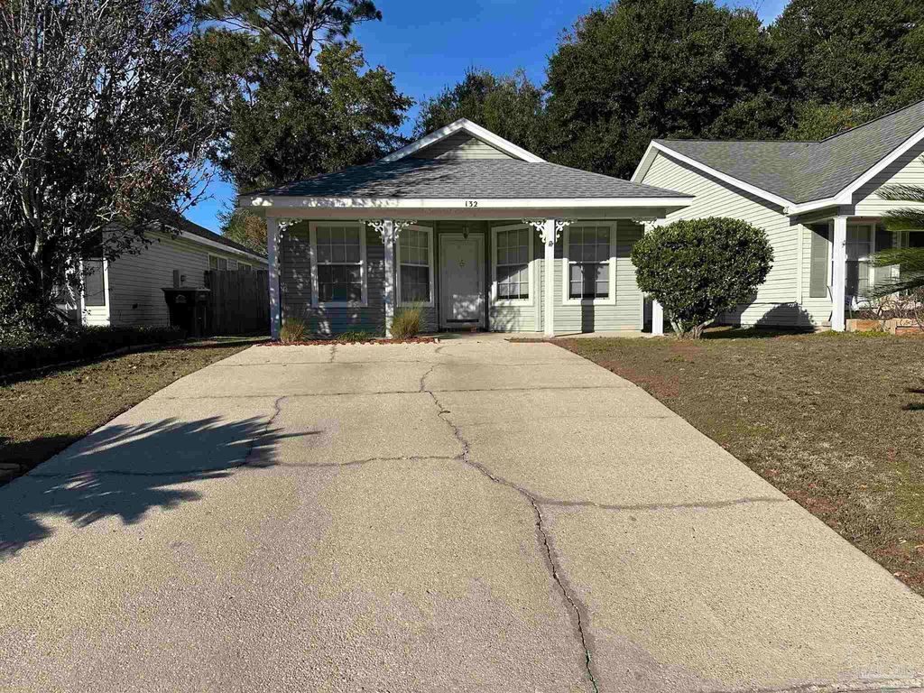 132 Wildflower Ln, Pensacola, FL 32514