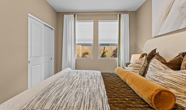 7933 N 77th Drive, Glendale, AZ 85303