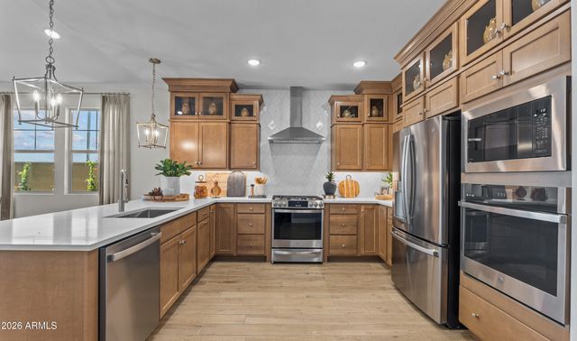 7933 N 77th Drive, Glendale, AZ 85303