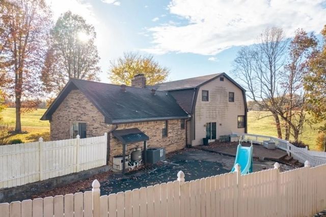 580 Gamaliel Rd, Red Boiling Springs, TN 37150