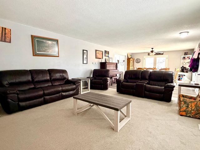 28308 Oliver Avenue, Worthington, MN 56187