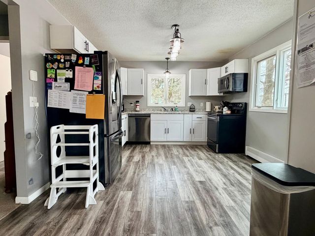 28308 Oliver Avenue, Worthington, MN 56187