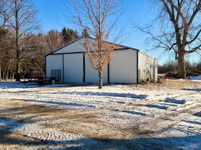 28308 Oliver Avenue, Worthington, MN 56187