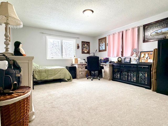 28308 Oliver Avenue, Worthington, MN 56187