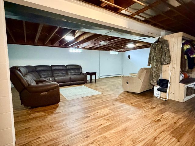 28308 Oliver Avenue, Worthington, MN 56187