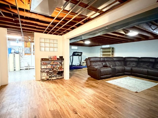 28308 Oliver Avenue, Worthington, MN 56187