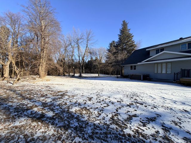 28308 Oliver Avenue, Worthington, MN 56187