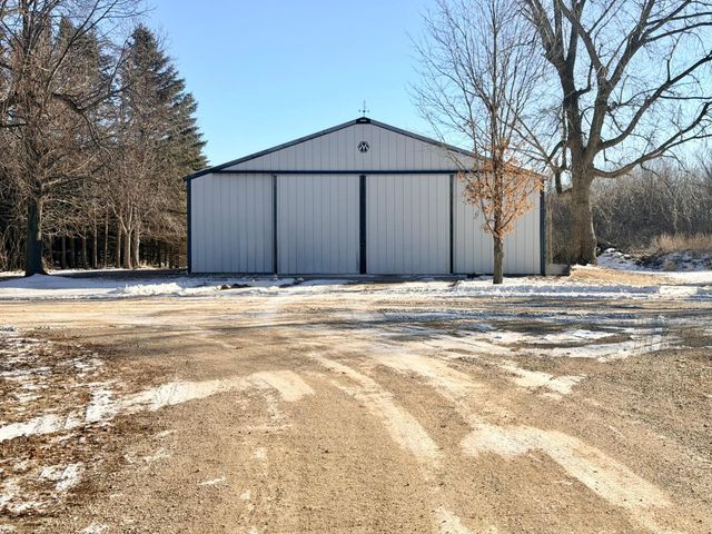 28308 Oliver Avenue, Worthington, MN 56187