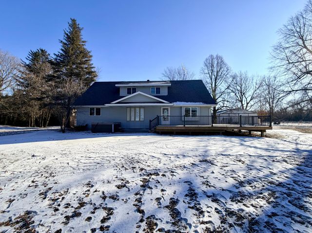 28308 Oliver Avenue, Worthington, MN 56187