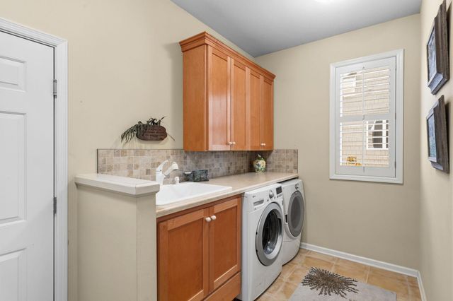 10123 Waterfront Drive, Woodbury, MN 55129