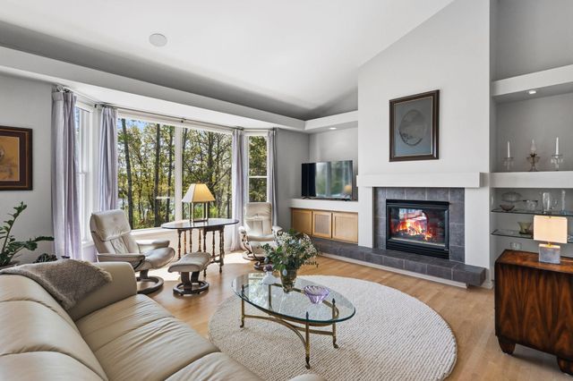 10123 Waterfront Drive, Woodbury, MN 55129