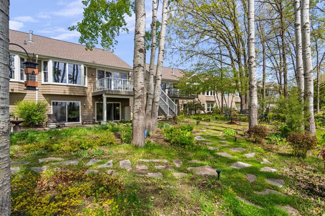 10123 Waterfront Drive, Woodbury, MN 55129