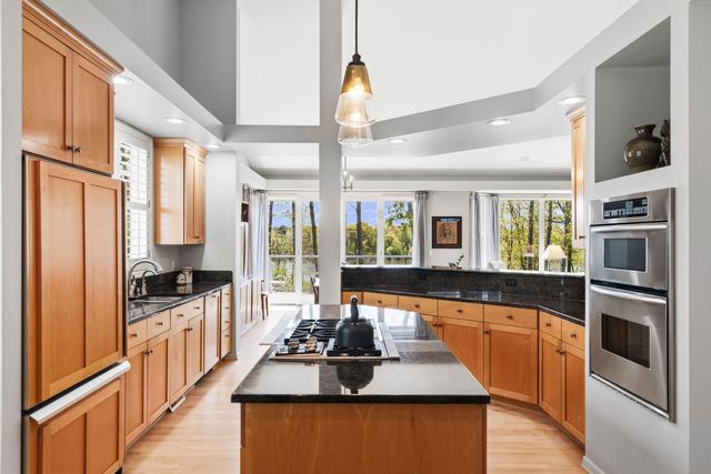 10123 Waterfront Drive, Woodbury, MN 55129