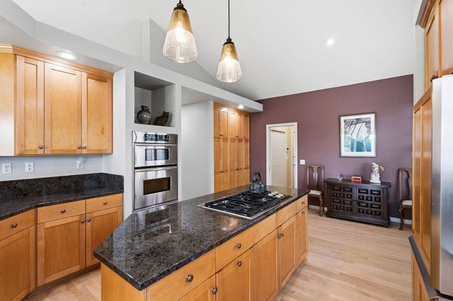 10123 Waterfront Drive, Woodbury, MN 55129