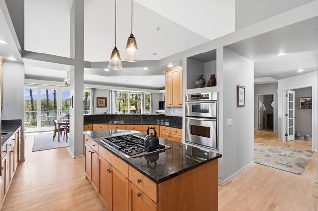 10123 Waterfront Drive, Woodbury, MN 55129