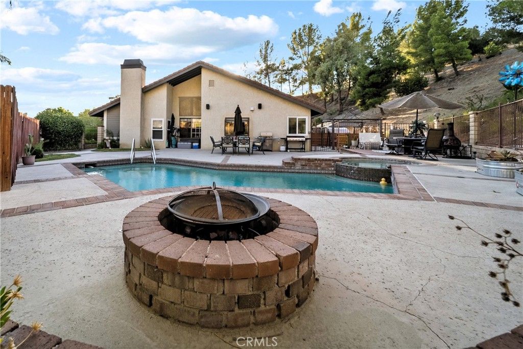 28083 Valcour Drive, Canyon Country, CA 91387 — photo 3