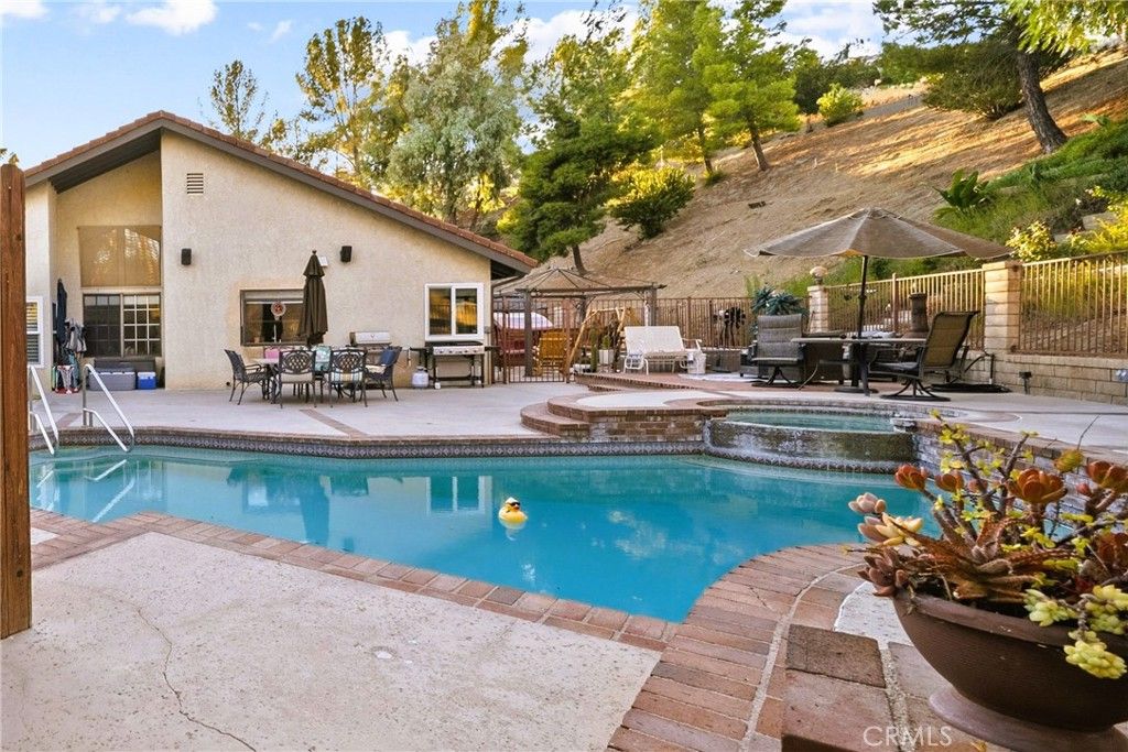 28083 Valcour Drive, Canyon Country, CA 91387 — photo 4