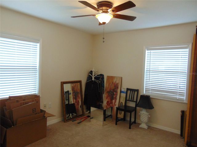 3215 W HARTNETT AVENUE, Tampa, FL 33611