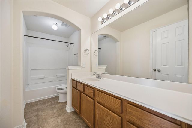 10108 Hidden Creek Falls Ln, Brookshire, TX 77423