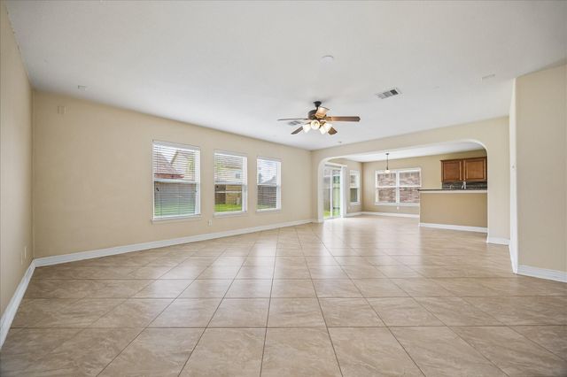 10108 Hidden Creek Falls Ln, Brookshire, TX 77423