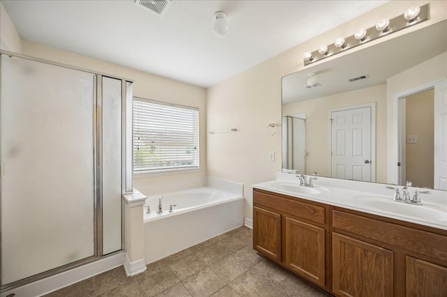 10108 Hidden Creek Falls Ln, Brookshire, TX 77423