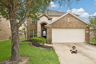 10108 Hidden Creek Falls Ln, Brookshire, TX 77423