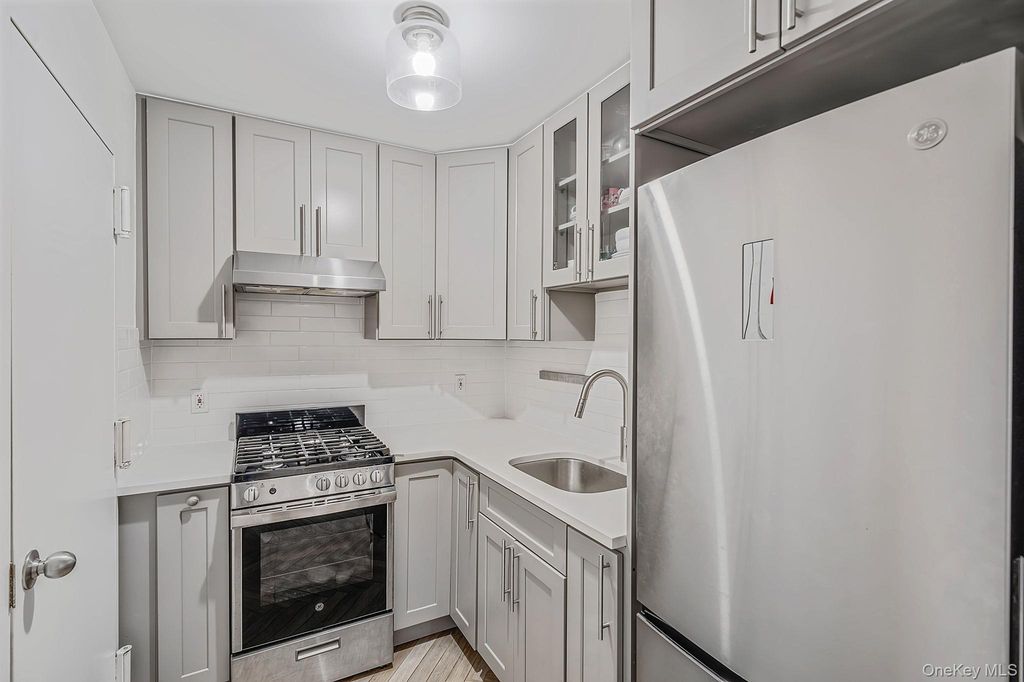 14024 31st Drive 4C, Flushing, NY 11354 — photo 4