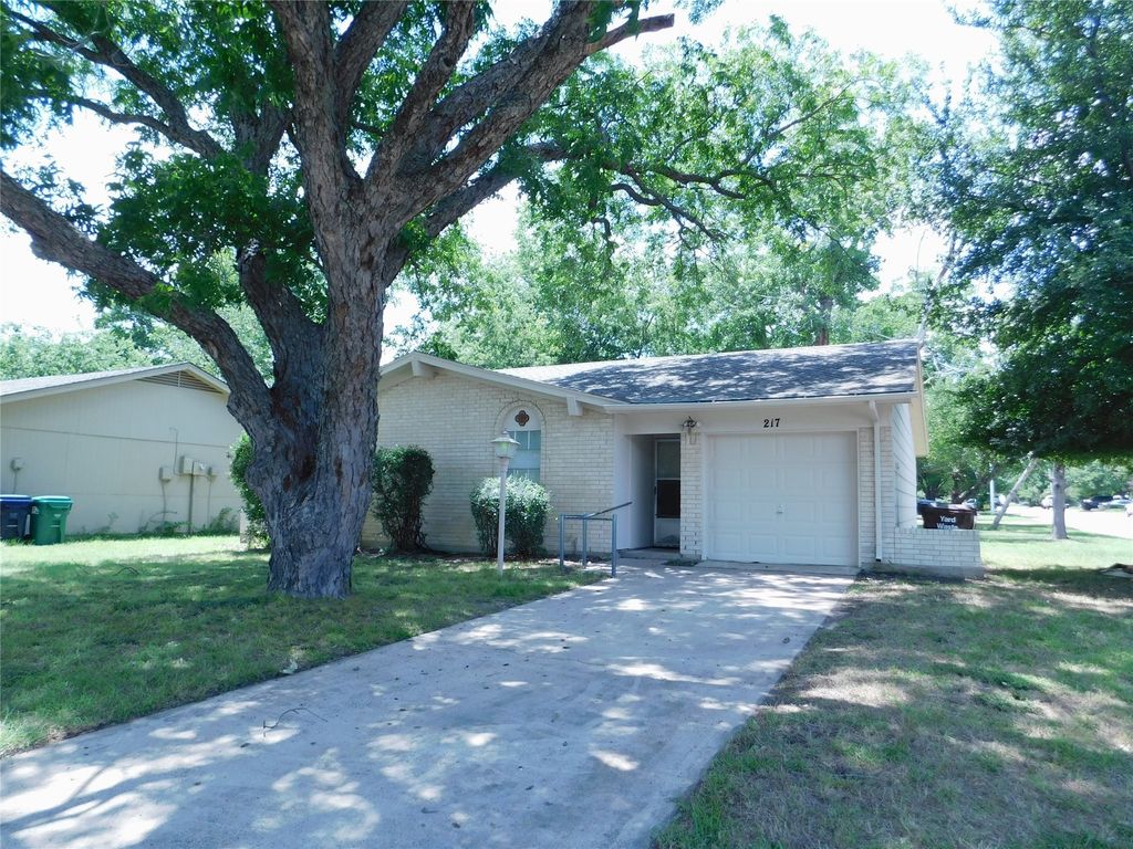 217 Mockingbird Lane, Denton, TX 76209