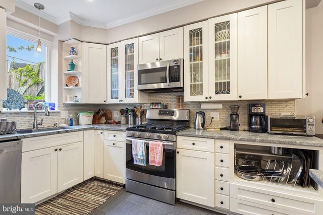 646 D ST NE, Washington, DC 20002