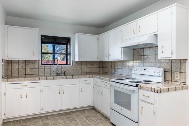 4315 N Pleasant Avenue, Fresno, CA 93705