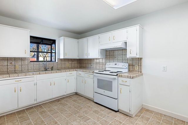 4315 N Pleasant Avenue, Fresno, CA 93705