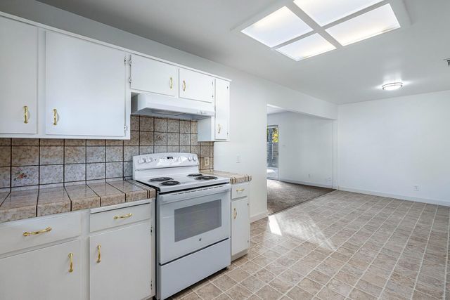 4315 N Pleasant Avenue, Fresno, CA 93705