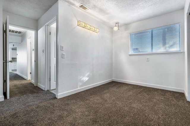 4315 N Pleasant Avenue, Fresno, CA 93705