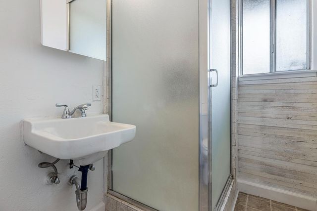 4315 N Pleasant Avenue, Fresno, CA 93705