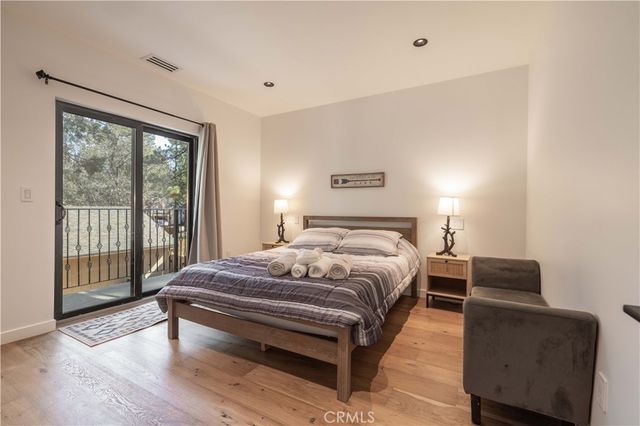 259 Victoria, Sugarloaf, CA 92386