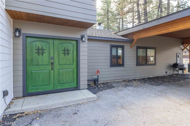 259 Victoria, Sugarloaf, CA 92386