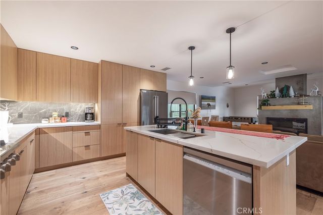 259 Victoria, Sugarloaf, CA 92386