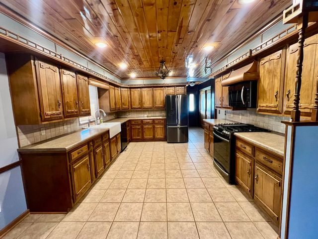 308 State Highway H, Elkland, MO 65644