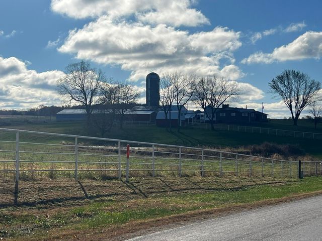 308 State Highway H, Elkland, MO 65644