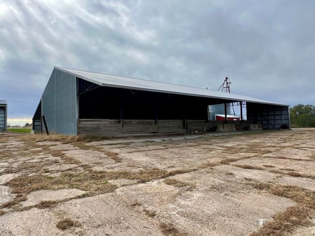 308 State Highway H, Elkland, MO 65644