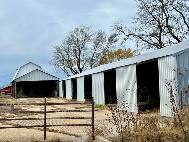 308 State Highway H, Elkland, MO 65644