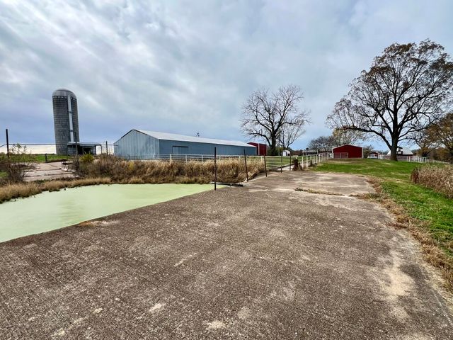 308 State Highway H, Elkland, MO 65644